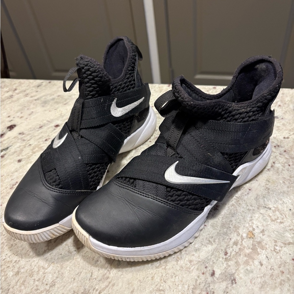 NIKE LEBRON JAMES SOLDIER XII TB BASKETBALL SHOES